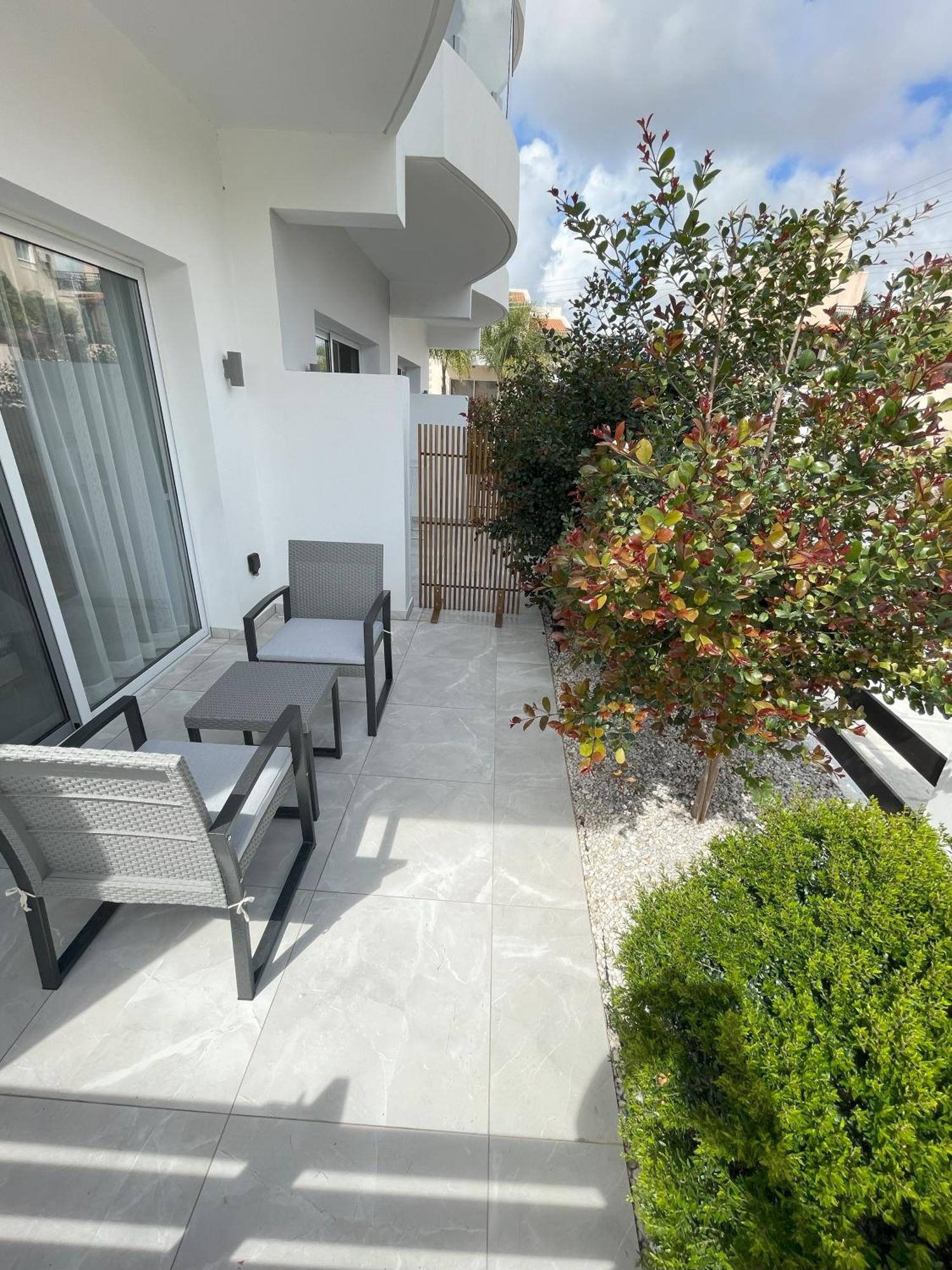 Arf Apartments - With Jacuzzi At The Complex Emba Buitenkant foto
